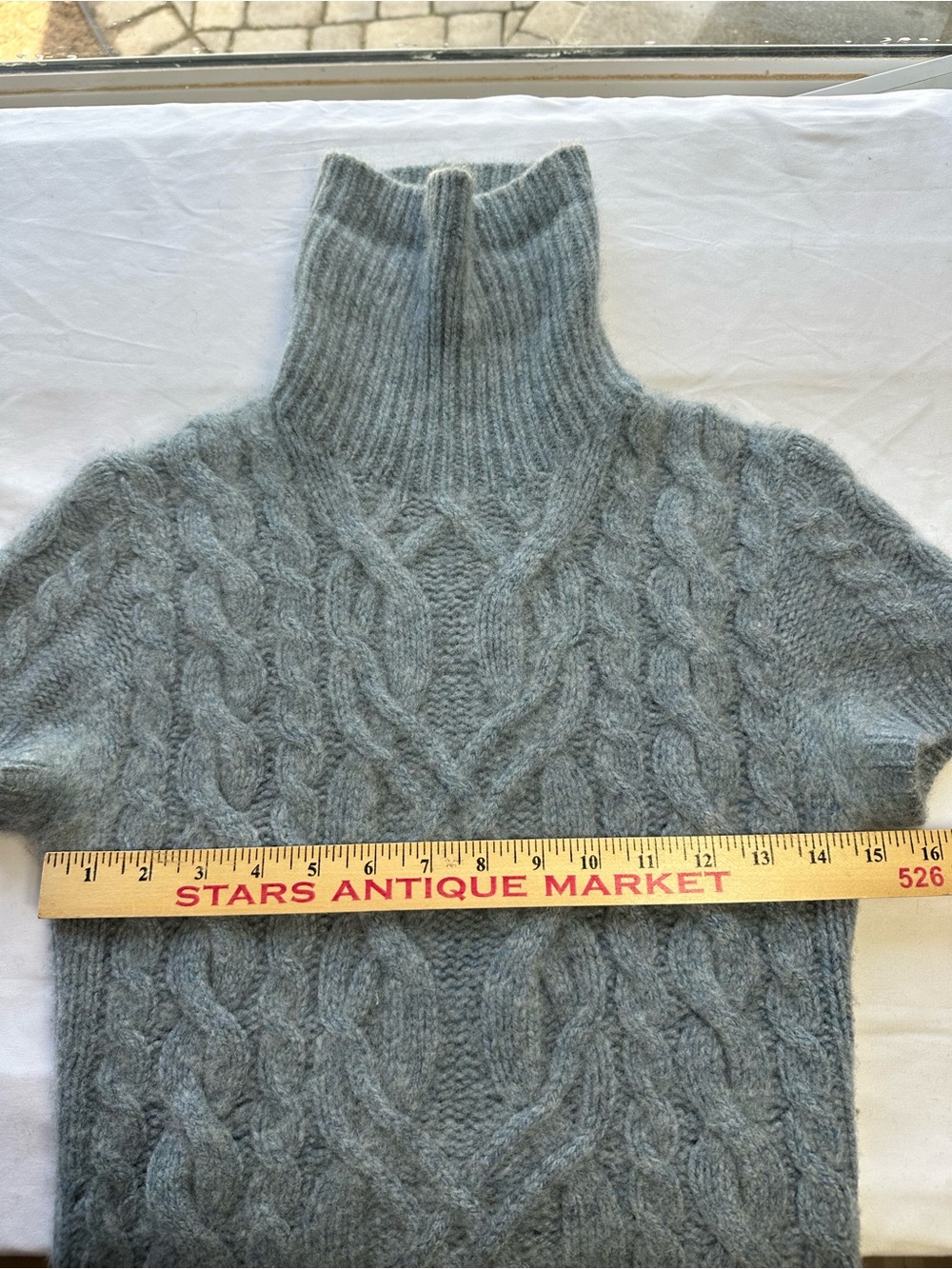 Ralph Lauren Black Label Cashmere Cable-Knit Turtleneck Sweater - Picture 6 of 10
